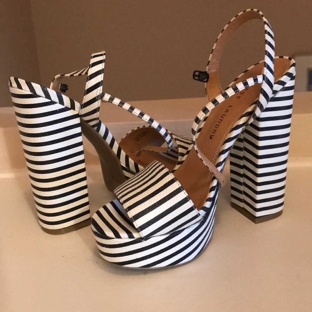 Chinese Laundry block heels, size 9